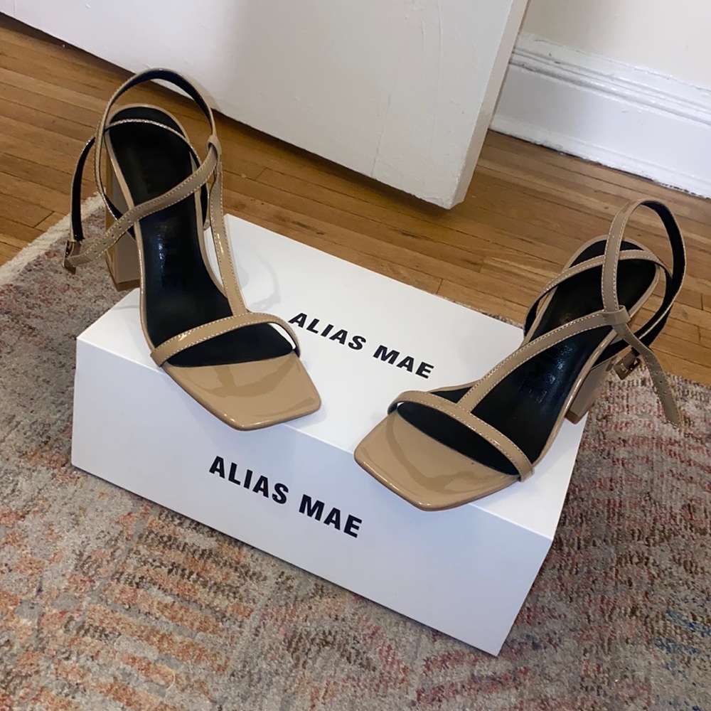 Brand New Alias Mae Winslet Sandals